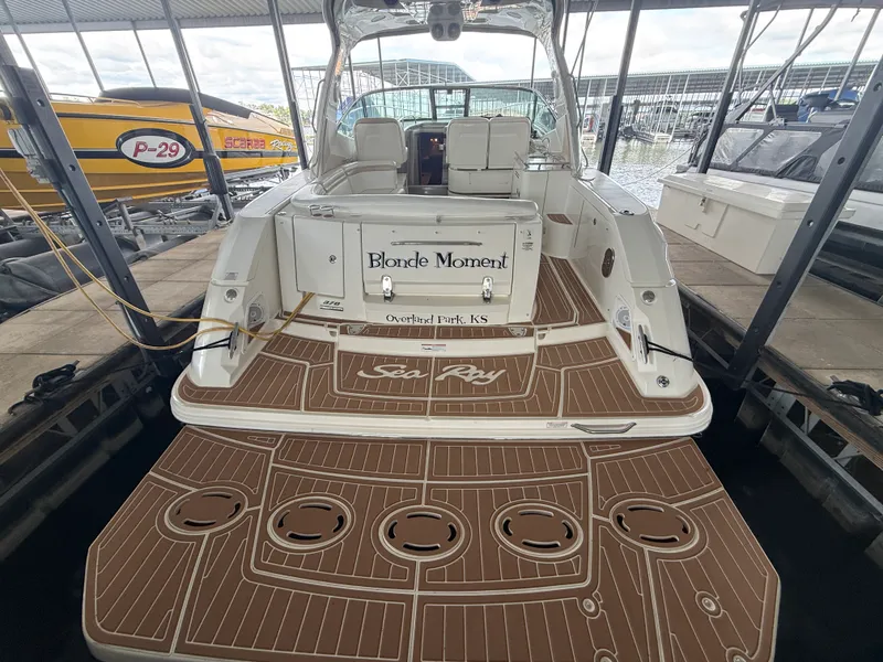 Slide: The Image of Sea Ray 350 SUNDANCER 2009 - 27