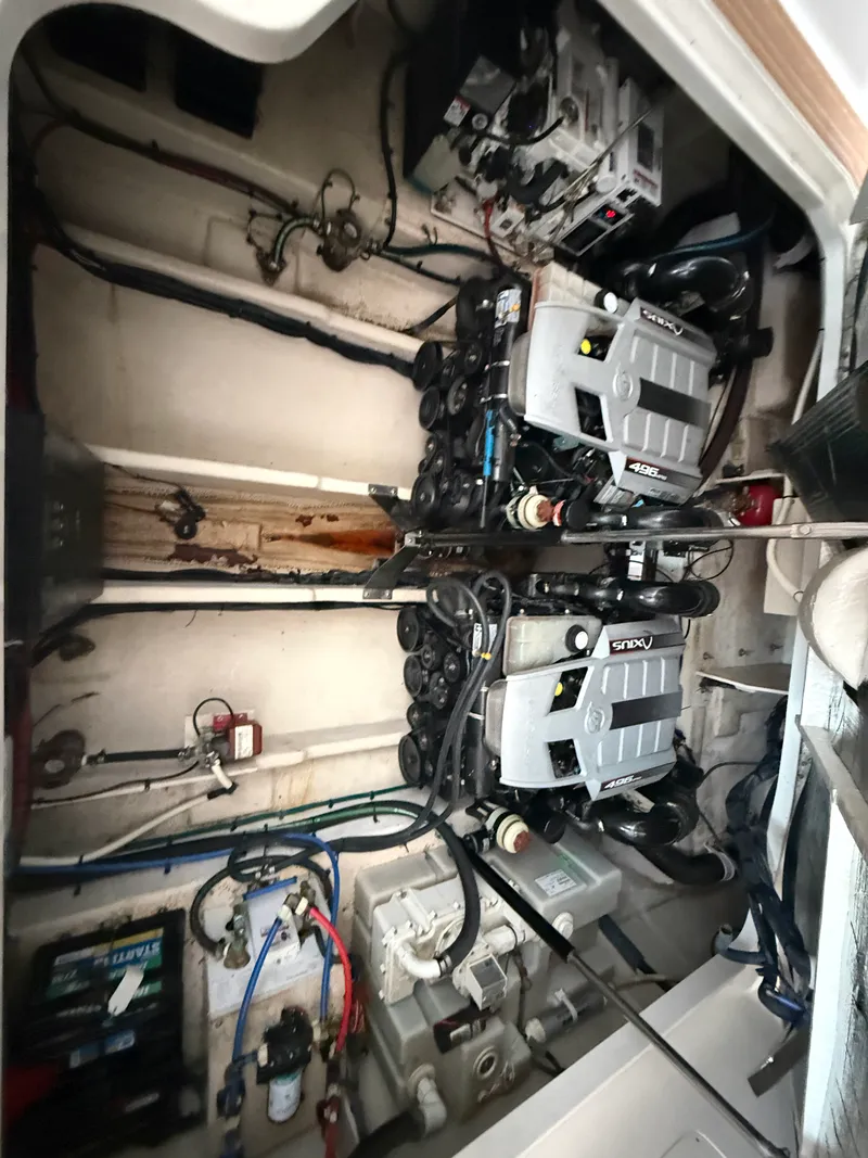 Slide: The Image of Sea Ray 350 SUNDANCER 2009 - 26