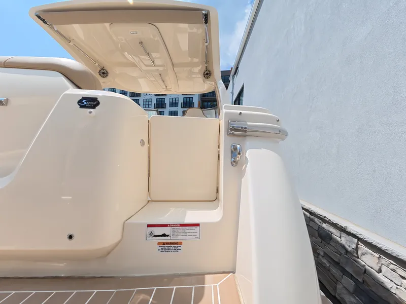 Slide: The Image of Scout 288 Dorado 2027 - 4