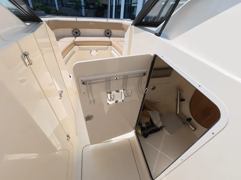 Slide: The Image of Scout 288 Dorado 2027 - 27