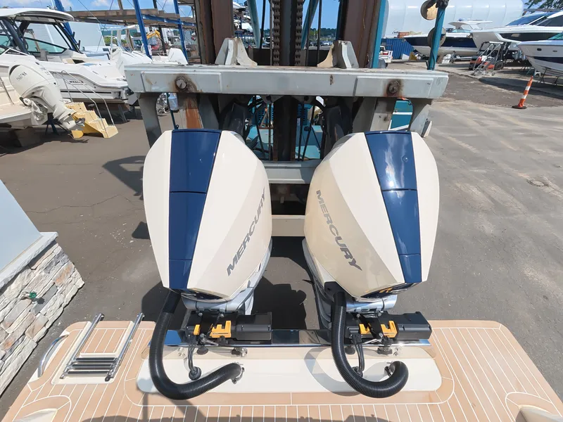 Slide: The Image of Scout 288 Dorado 2027 - 6