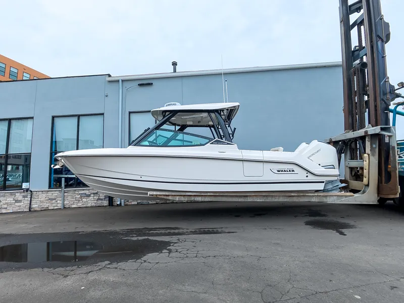 The Image of Boston Whaler 280 Vantage 2027 - 0
