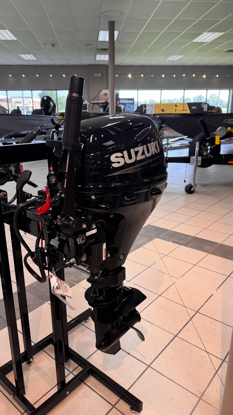 Slide: The Image of Suzuki Marine DF9.9BES5 - 3