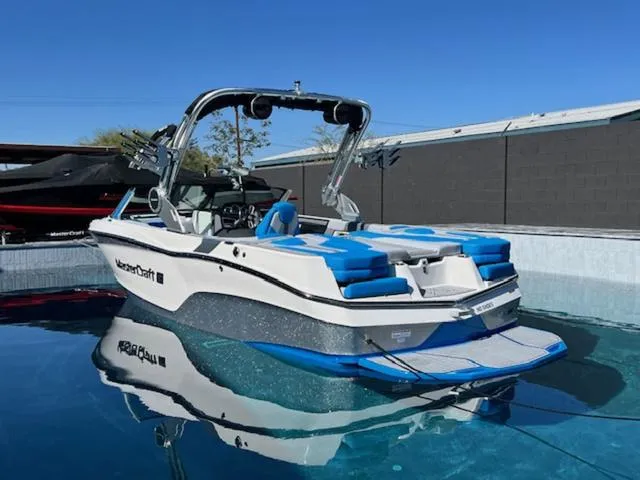Slide: The Image of MasterCraft XT22 T 2024 - 7