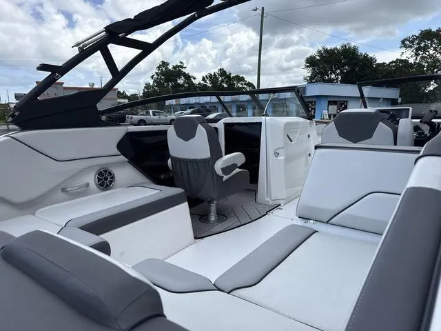 Slide: The Image of Yamaha 252XE 2024 - 7