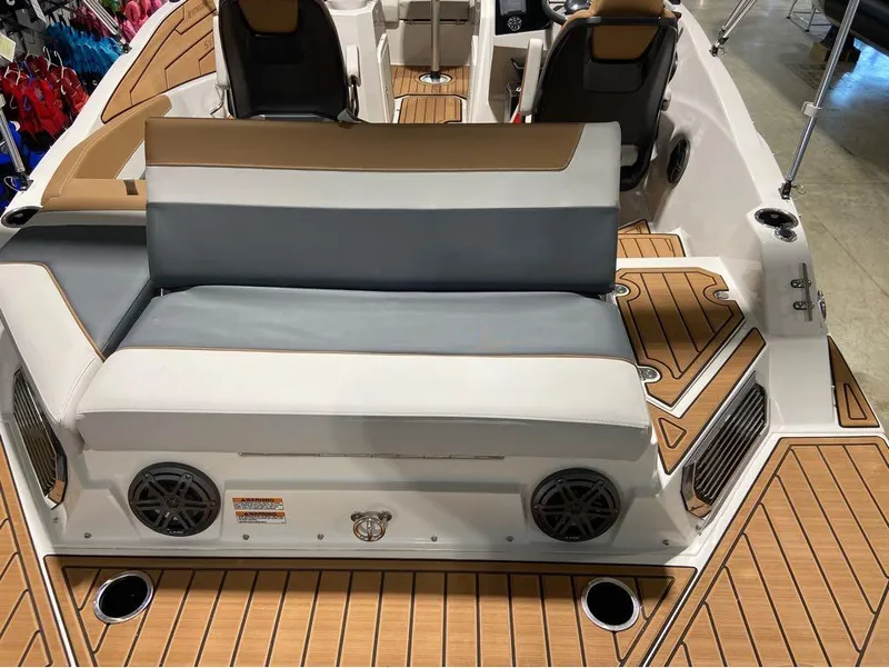 Slide: The Image of Starcraft SVX 210 2024 - 13