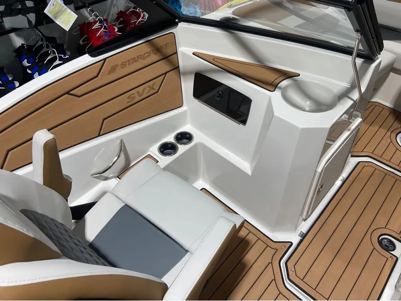 Slide: The Image of Starcraft SVX 210 2024 - 16