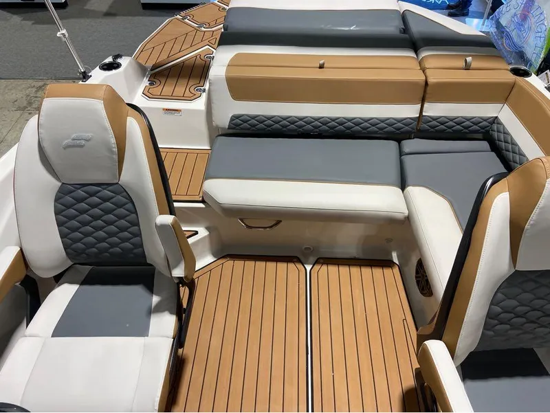 Slide: The Image of Starcraft SVX 210 2024 - 7