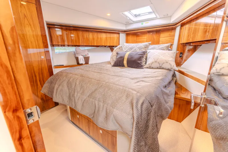 Slide: The Image of Riviera Sport Yacht 5400 Platinum Edition 2022 - 55