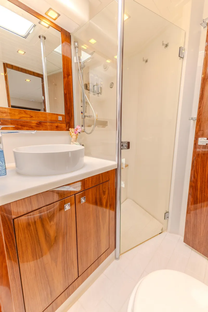 Slide: The Image of Riviera Sport Yacht 5400 Platinum Edition 2022 - 58