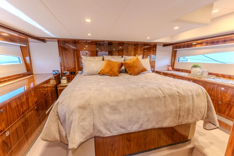 Slide: The Image of Riviera Sport Yacht 5400 Platinum Edition 2022 - 61