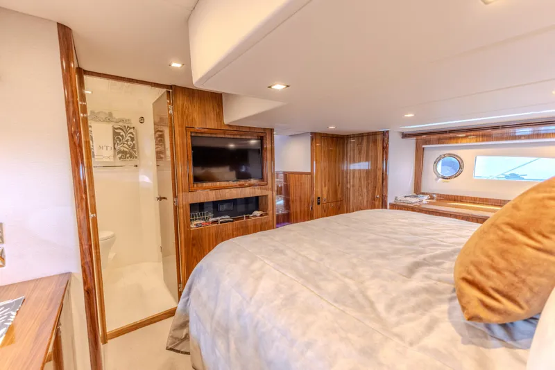 Slide: The Image of Riviera Sport Yacht 5400 Platinum Edition 2022 - 63