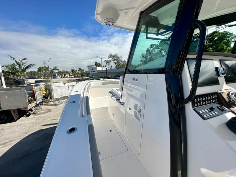 Slide: The Image of Caymas 30 CT 2024 - 5