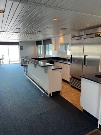 Slide: The Image of Sumerset 49 Passenger Charter Edition COI 2006 - 2