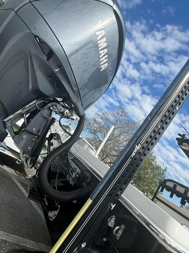 Slide: The Image of 2014 Andros Tarpon 26 boat with Yamaha outboard motor. - 21