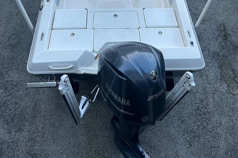 Slide: The Image of 2021 Skeeter SX 2250 boat with Yamaha 250 outboard motor, rear view. - 30