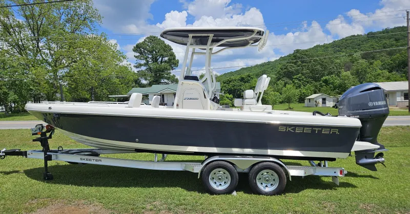 Slide: The Image of Skeeter SX2350 2024 - 15