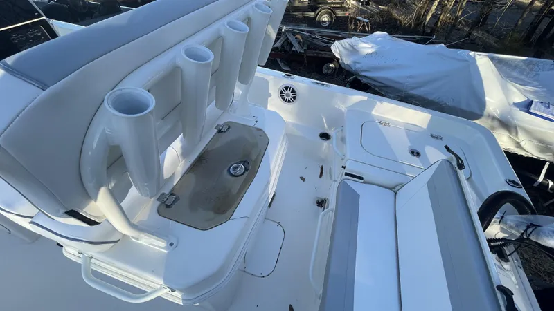 Slide: The Image of Skeeter SX2350 2024 - 5