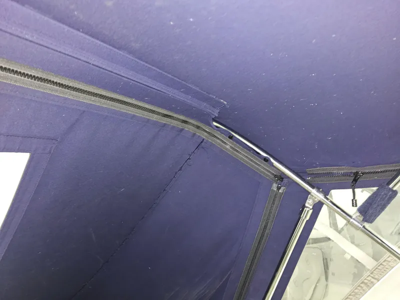 Slide: The Image of Interior view of a 1997 Cruisers Yachts 3120 Aria canopy. - 10