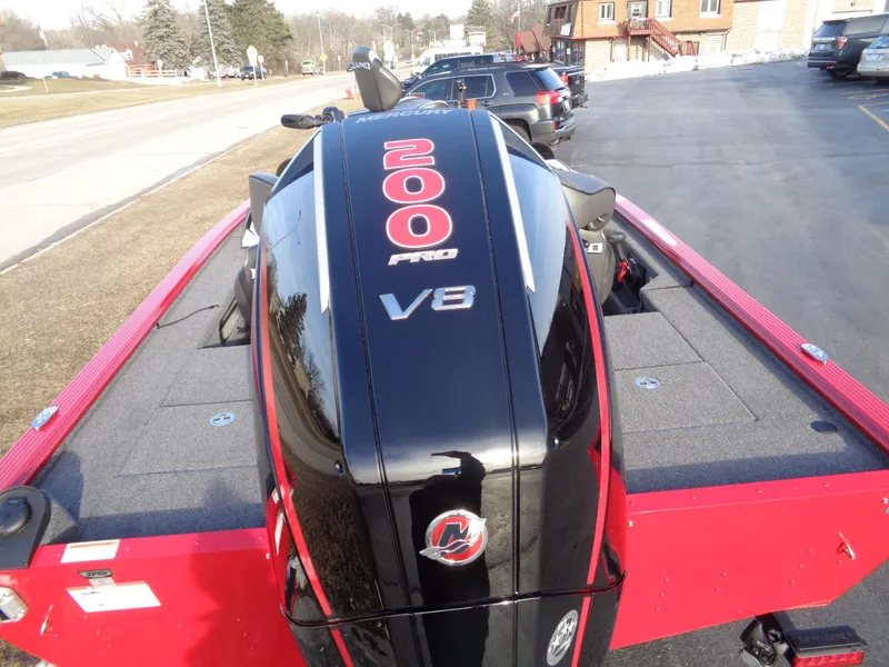 Slide: The Image of 2024 Lund 1875 Pro-V Bass boat with a 200 Pro V8 engine. - 13