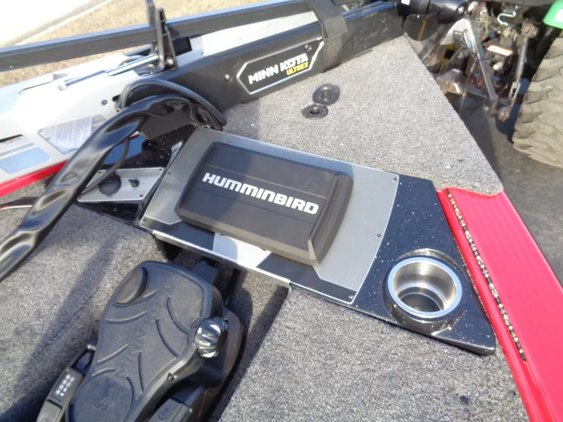 Slide: The Image of 2024 Lund 1875 Pro-V Bass boat with Humminbird fish finder and Minn Kota trolling motor. - 18