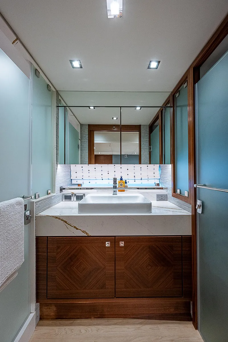 Slide: The Image of Sink & Vanity - 45