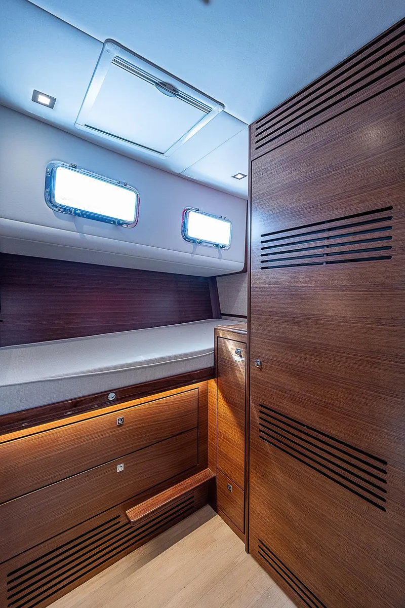 Slide: The Image of Crew Cabin - 58