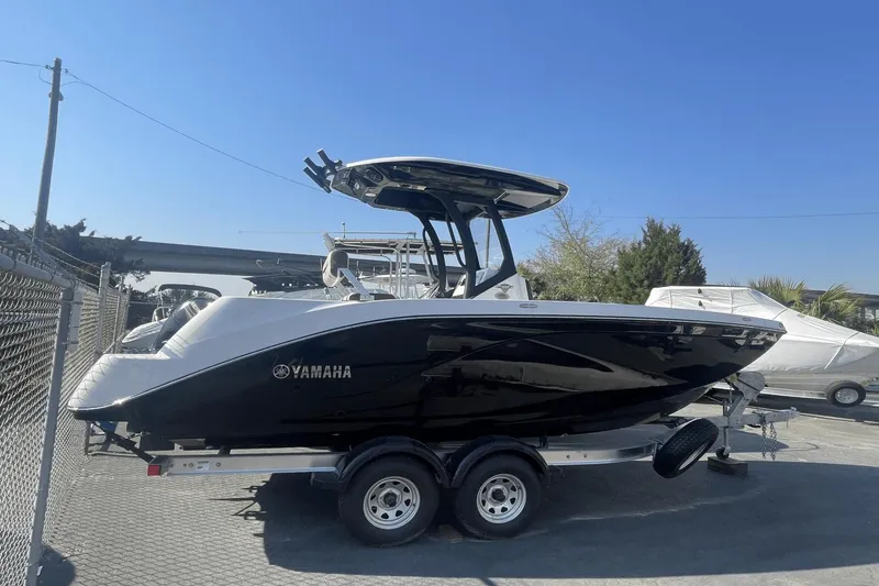 Slide: The Image of Yamaha 222 FSH Sport E 2024 - 0