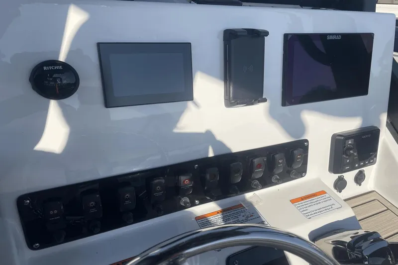 Slide: The Image of Yamaha 222 FSH Sport E 2024 - 12