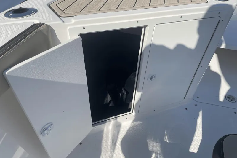 Slide: The Image of Yamaha 222 FSH Sport E 2024 - 21
