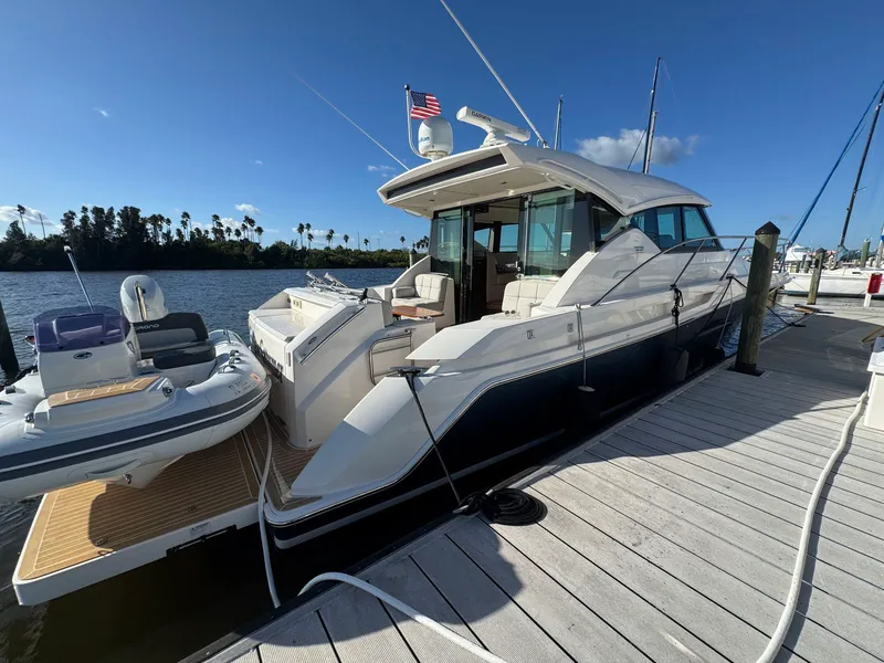 Slide: The Image of Tiara C44 Coupe 2016 - 128