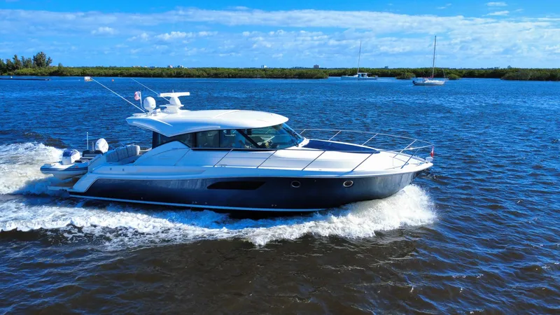 Slide: The Image of Tiara C44 Coupe 2016 - 24