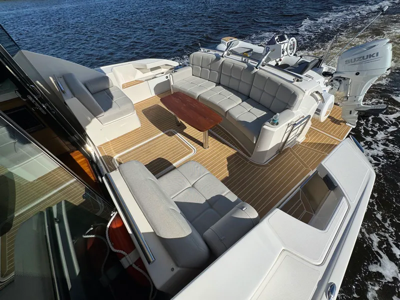 Slide: The Image of Tiara C44 Coupe 2016 - 31