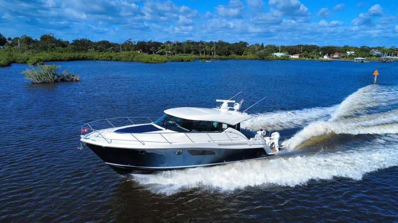 Slide: The Image of Tiara C44 Coupe 2016 - 32