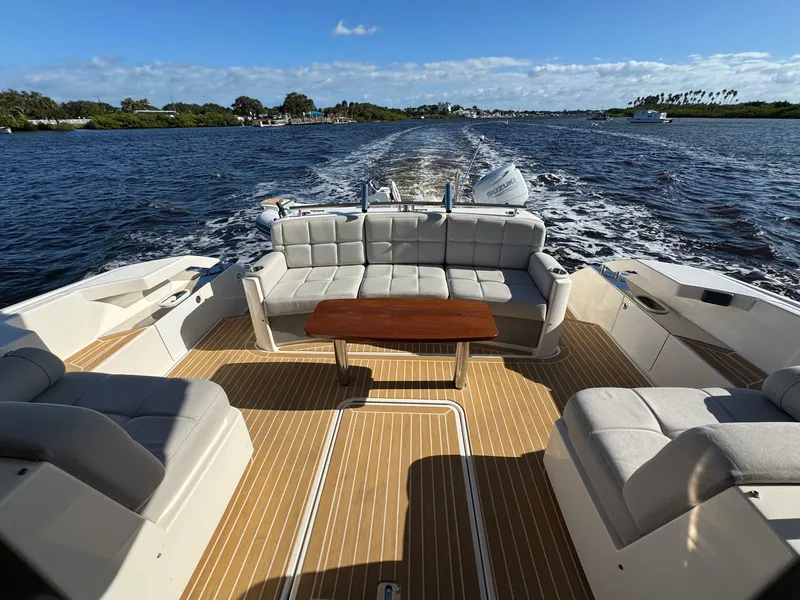 Slide: The Image of Tiara C44 Coupe 2016 - 4