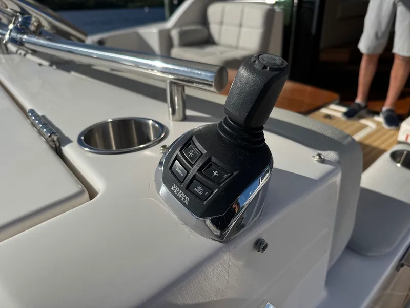 Slide: The Image of Tiara C44 Coupe 2016 - 5