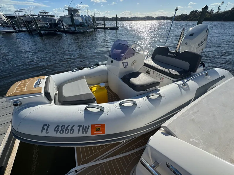 Slide: The Image of Tiara C44 Coupe 2016 - 60