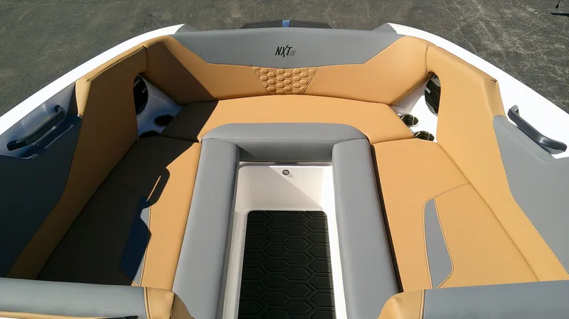 Slide: The Image of MasterCraft NXT 24 2026 - 18