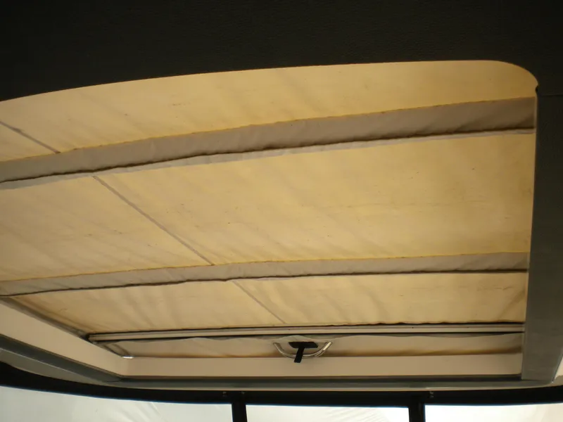 Slide: The Image of Sunroof in Hardtop - 27