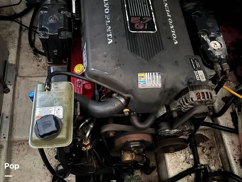 Slide: The Image of 2004 Larson 240 Cabrio for sale in Northwood, NH - 20