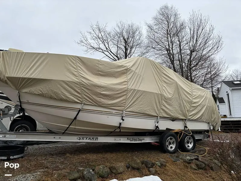 Slide: The Image of 2004 Larson 240 Cabrio for sale in Northwood, NH - 28