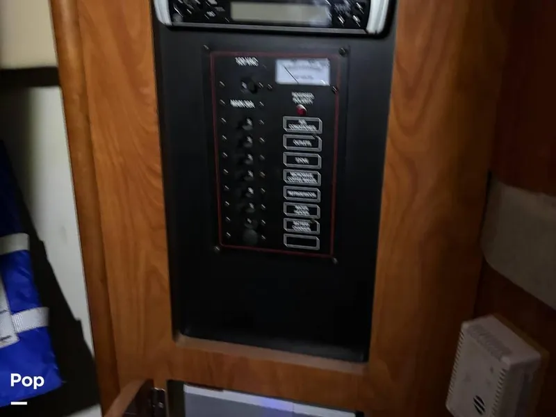 Slide: The Image of 2004 Larson 240 Cabrio for sale in Northwood, NH - 8