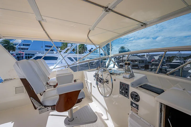 Slide: The Image of Hatteras 72 Motor Yacht 1986 - 79