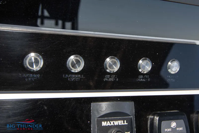 Slide: The Image of Hayaari Marine H44Z 2023 - 52