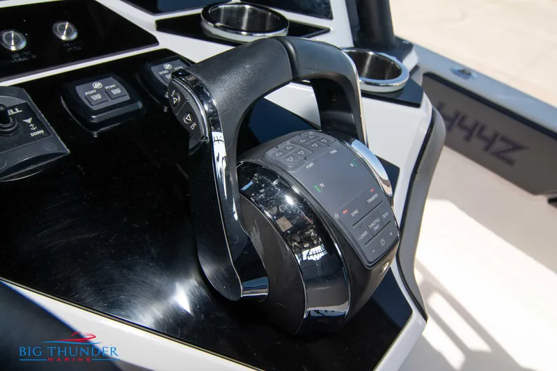 Slide: The Image of Hayaari Marine H44Z 2023 - 57