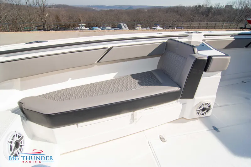 Slide: The Image of Hayaari Marine H44Z 2023 - 67