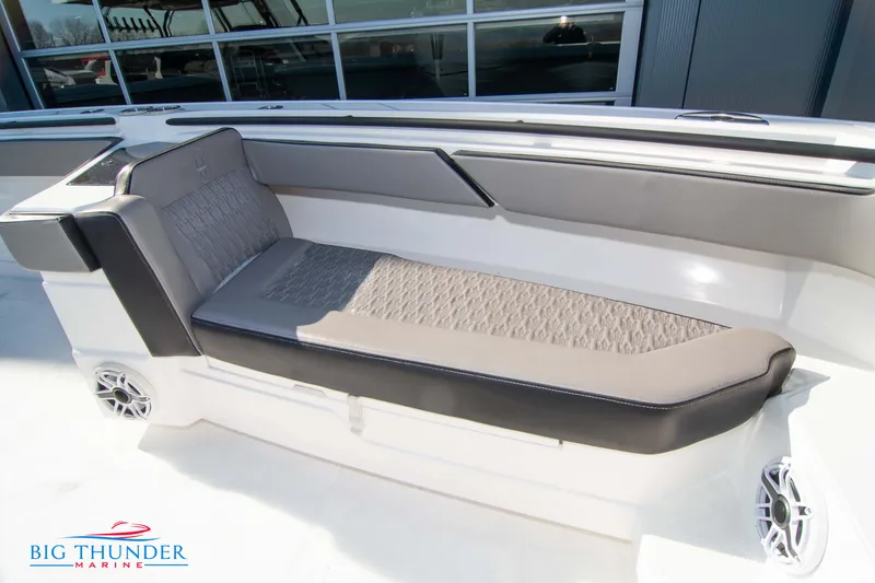 Slide: The Image of Hayaari Marine H44Z 2023 - 68