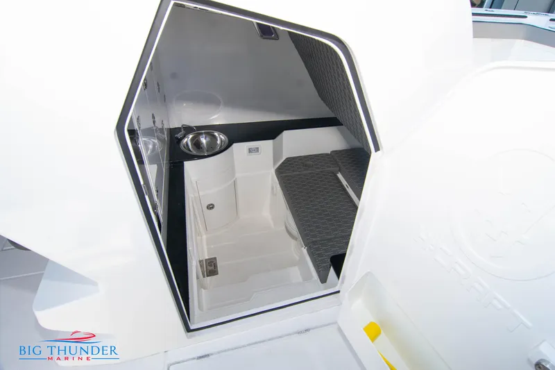 Slide: The Image of Hayaari Marine H44Z 2023 - 78