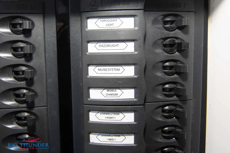 Slide: The Image of Hayaari Marine H44Z 2023 - 90