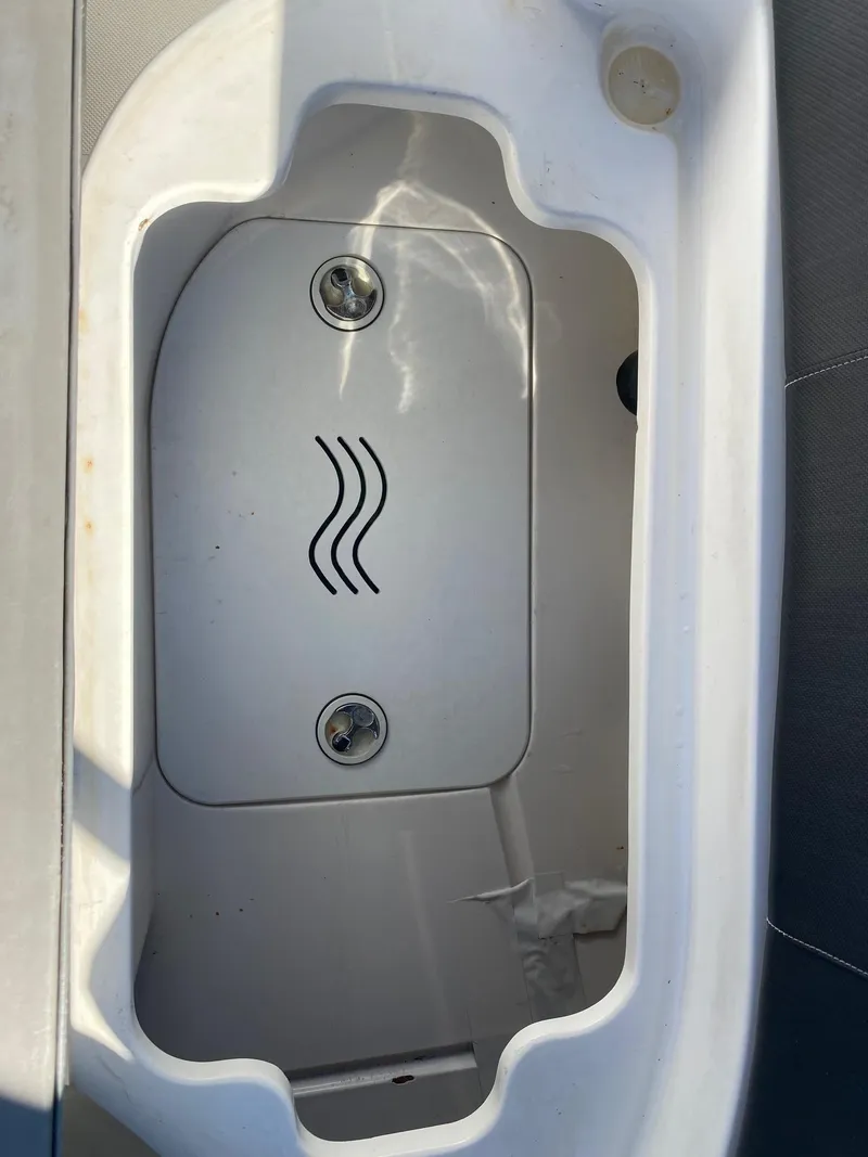 Slide: The Image of 2017 Hurricane SunDeck 2200 DC OB boat storage compartment. - 31